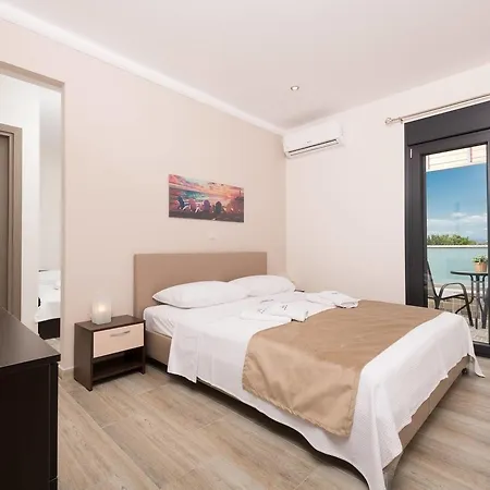 Hotel Ftery *